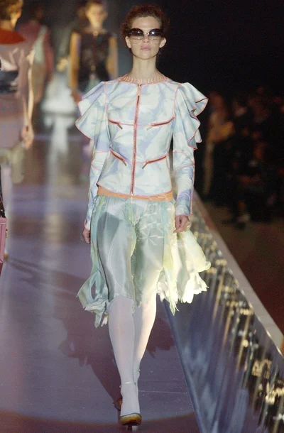 Look 10